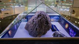 Челябинский метеорит приподнял защитный купол
