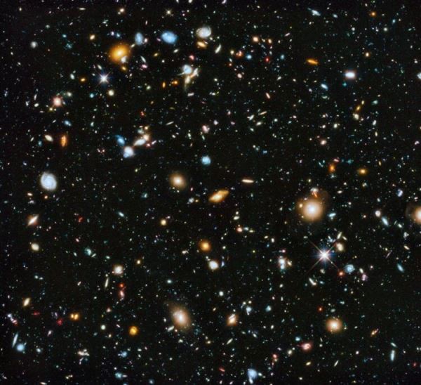 Что находится между галактиками?
