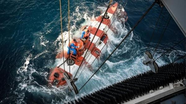 «Дельфин» спешит на помощь: Северный флот получит корабль-спасатель