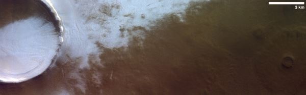 TGO сфотографировал кратер в приполярном регионе Марса